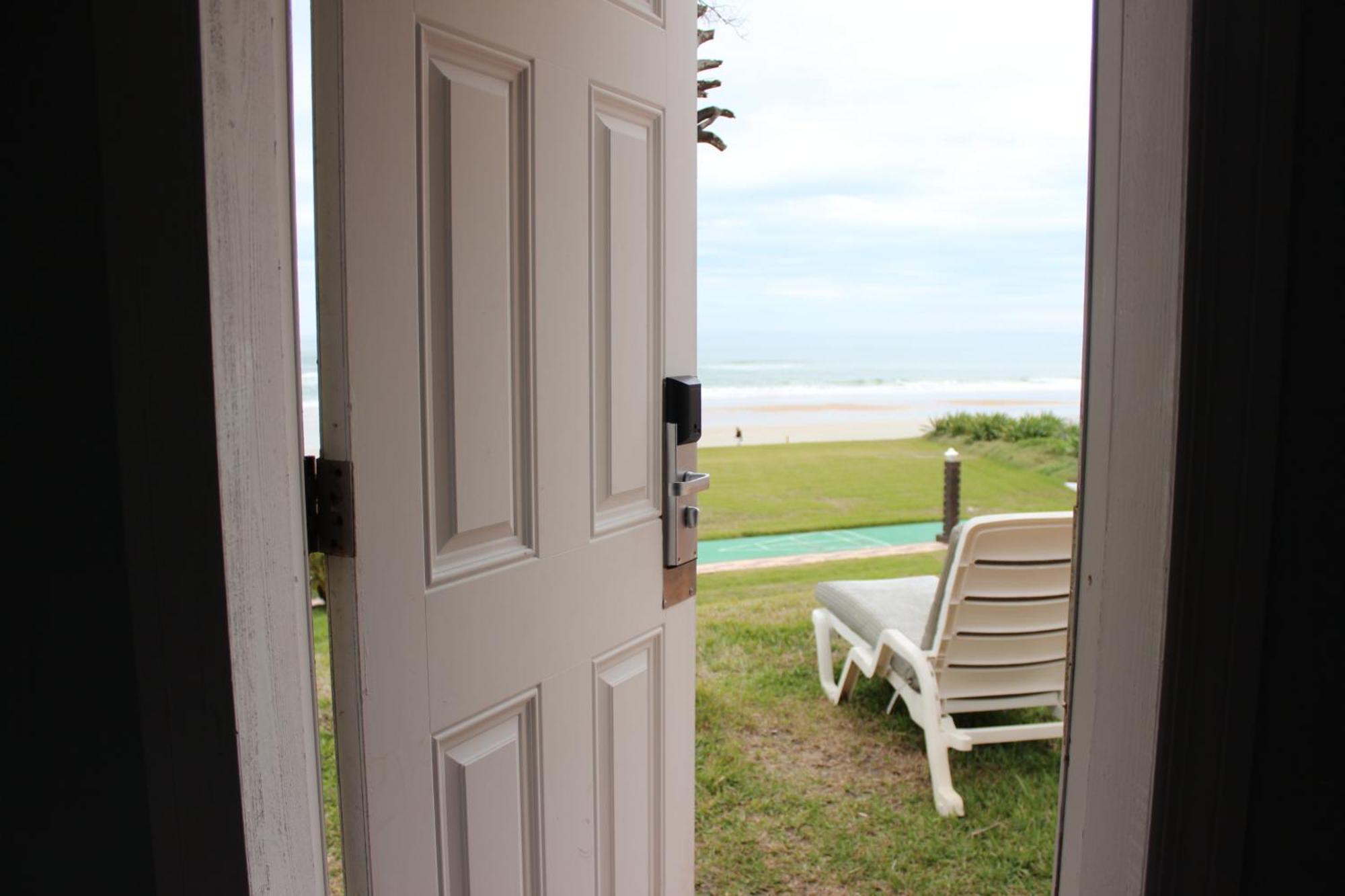 Shoreline Suites & Cabana Cottages - Beachfront Daytona Beach Habitación foto